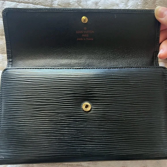 2004 Louis Vuitton Black Epi Leather Porte-Tresor International Wallet - Picture 3 of 8